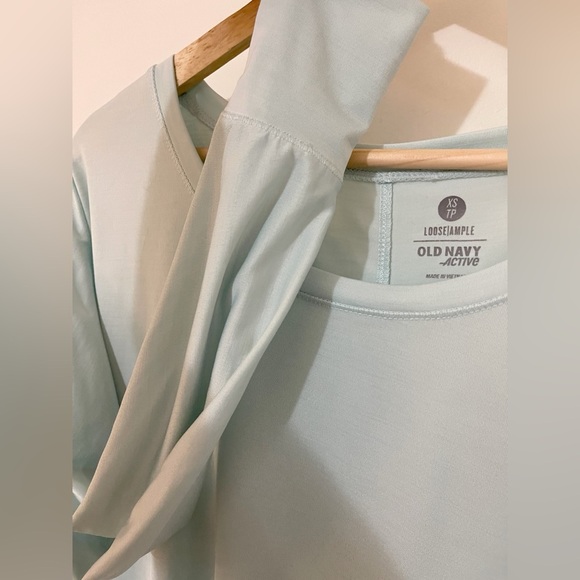 Old Navy Active Long-Sleeve Top – XS – Soft Mint Blue - Picture 4 of 5